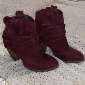 Heeled booties